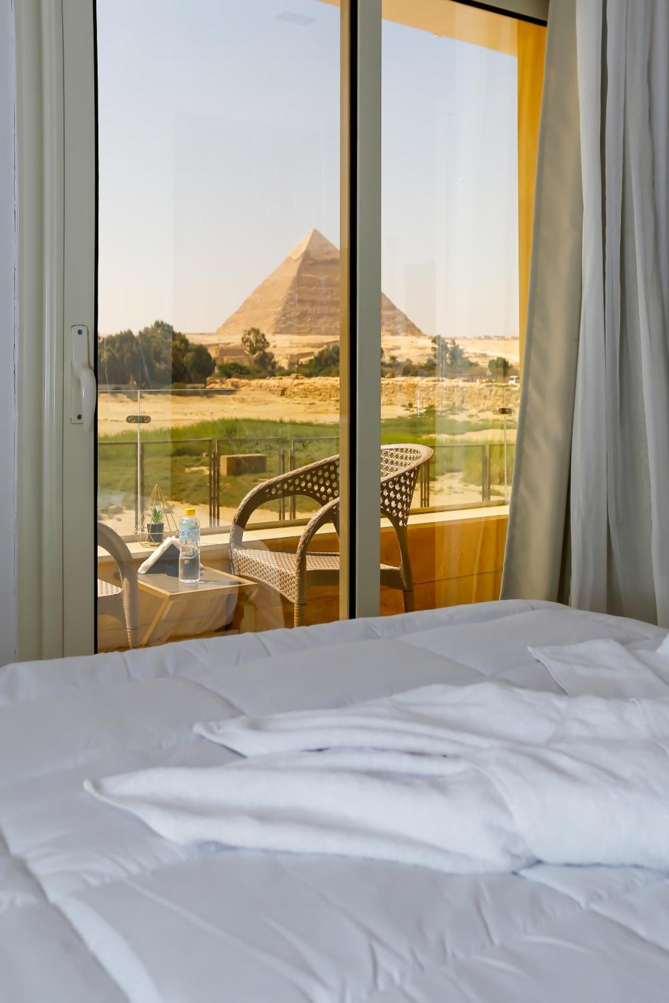 Pyramids Land Palace Kafret el-Gabal Esterno foto