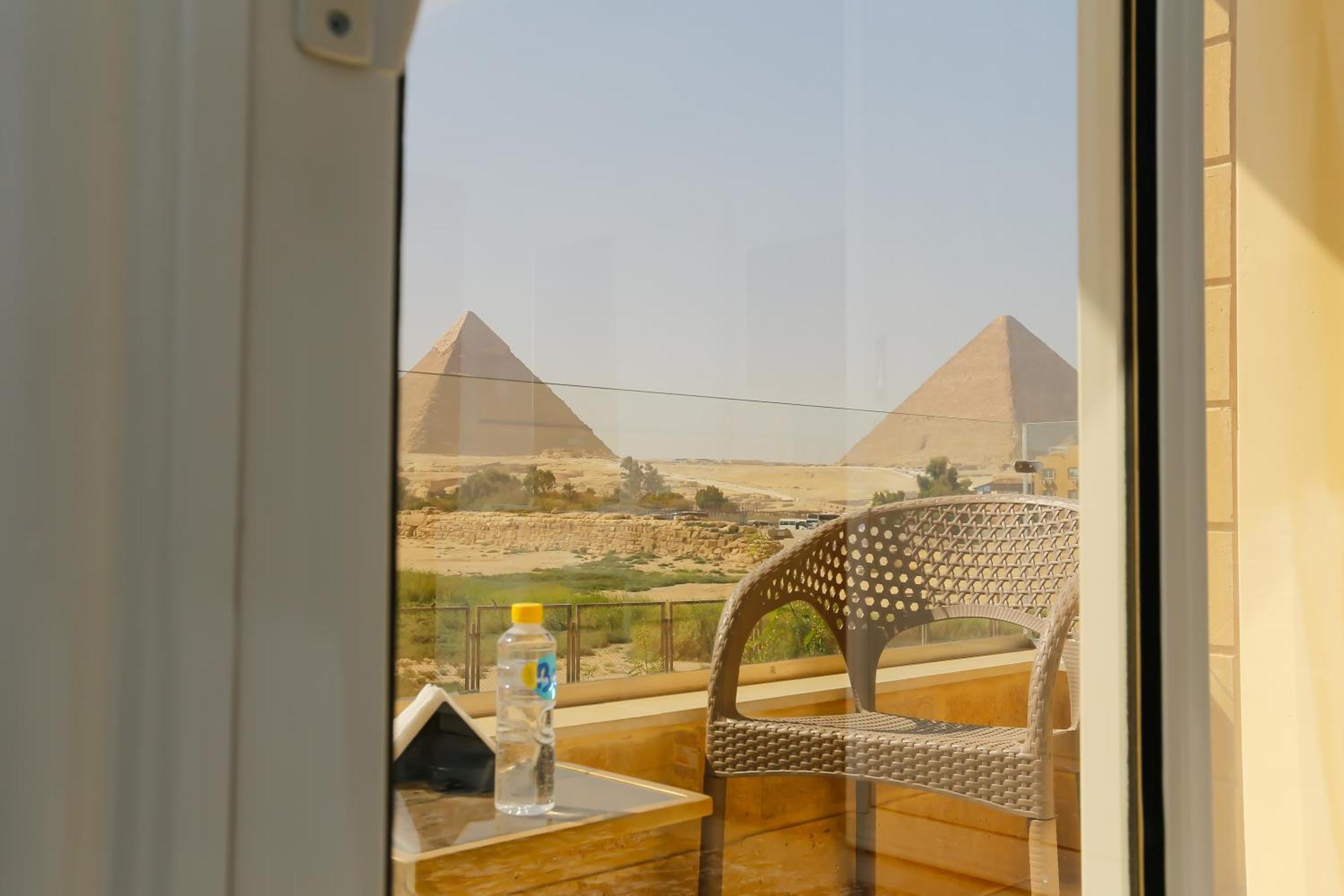 Pyramids Land Palace Kafret el-Gabal Esterno foto