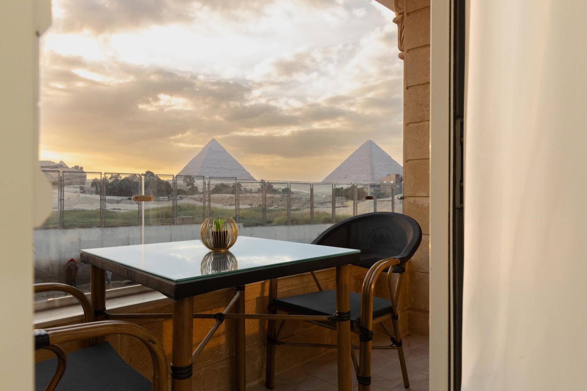 Pyramids Land Palace Kafret el-Gabal Esterno foto